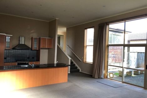 Photo of property in 98 Cyril French Drive, Flat Bush, Auckland, 2016