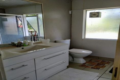 Photo of property in 1/83 Mcleod Road, Te Atatu South, Auckland, 0610