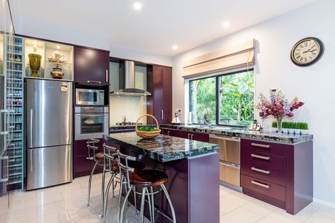 Photo of property in 117 Gracechurch Drive, Flat Bush, Auckland, 2016