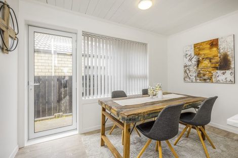 Photo of property in 5 Bunnythorpe Road, Papakura, 2110