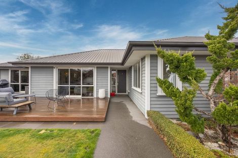 Photo of property in 20 Rue De La Mare, Parklands, Christchurch, 8083