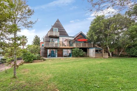 Photo of property in 60c Beach Road, Mellons Bay, Auckland, 2014