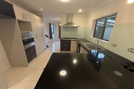 Photo of property in 30 Kestev Drive, Flat Bush, Auckland, 2016