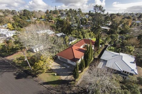 Photo of property in 48 Fairmount Road, Titirangi, Auckland, 0604