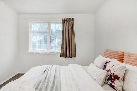 Photo of property in 14 Durham Street, Cannons Creek, Porirua, 5024