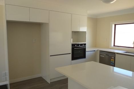Photo of property in 24 San Domingo Rise, Henderson, Auckland, 0612