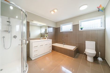 Photo of property in 4 Stamford Grove, Avalon, Lower Hutt, 5011