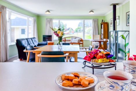 Photo of property in 22 Hohiria Street, Waikanae Beach, Waikanae, 5036