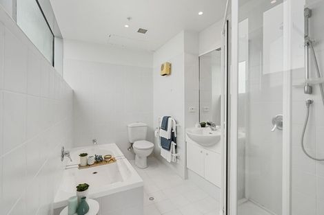 Photo of property in The Links, 22/378-382 Kapiti Road, Paraparaumu Beach, Paraparaumu, 5032