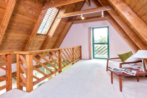 Photo of property in 60c Beach Road, Mellons Bay, Auckland, 2014