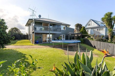 Photo of property in 127 Bruce Wallace Place, Whangamata, 3620