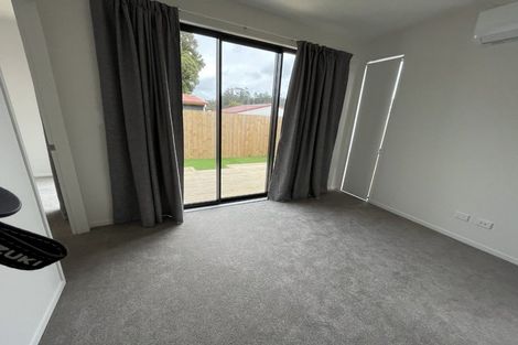 Photo of property in 4/535 Swanson Road, Ranui, Auckland, 0612