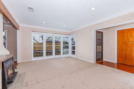 Photo of property in 8 Kiernan Place, Kelston, Auckland, 0602