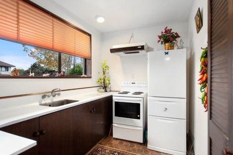 Photo of property in 1/37 Karnak Crescent, Russley, Christchurch, 8042