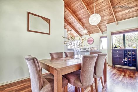 Photo of property in 39 Rhinevale Close, Henderson, Auckland, 0612