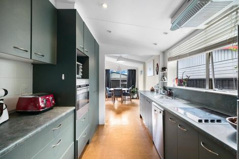 Photo of property in 6 Clare Place, Cromwell, 9310