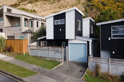 Photo of property in 40a Erlestoke Crescent, Churton Park, Wellington, 6037