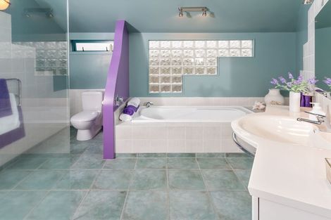 Photo of property in 60c Beach Road, Mellons Bay, Auckland, 2014