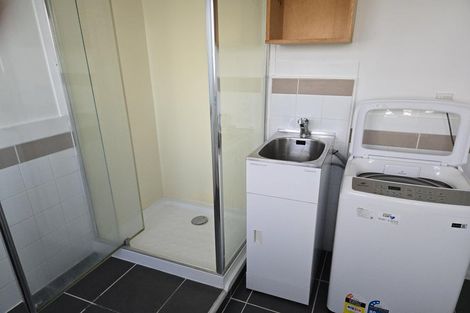 Photo of property in 2/77 Old Lake Road, Narrow Neck, Auckland, 0624