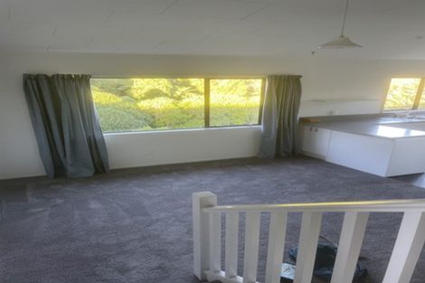 Photo of property in 1/126 Tirohanga Road, Tirohanga, Lower Hutt, 5010