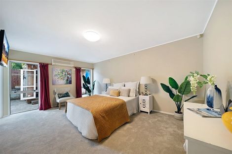 Photo of property in 7 Coupland Court, Glendene, Auckland, 0602