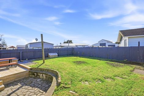Photo of property in 60 Hinau Street, Castlecliff, Whanganui, 4501