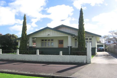 Photo of property in 9 Stanley Avenue, Palmerston North, 4414