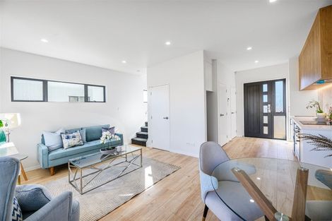 Photo of property in 1/6 Kereru Street, Henderson, Auckland, 0612