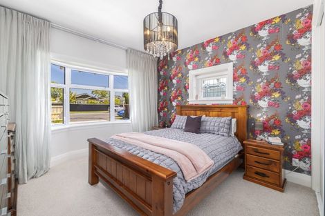 Photo of property in 74 Selwyn Street, Somerfield, Christchurch, 8024