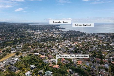 Photo of property in 8 Shearwater Rise, Rothesay Bay, Auckland, 0630