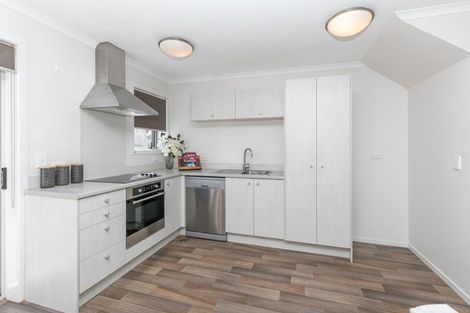 Photo of property in 75 Chiefs Court, Hamilton East, Hamilton, 3216