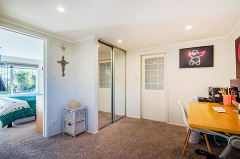 Photo of property in 1/719 East Coast Road, Browns Bay, Auckland, 0630