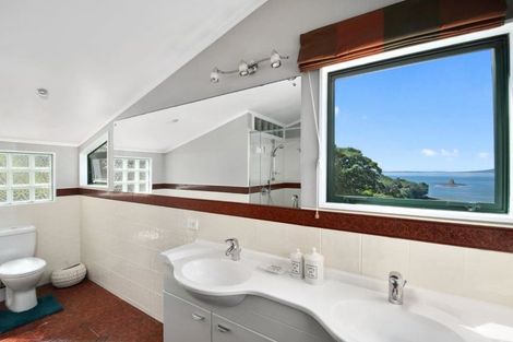 Photo of property in 1083 Whangaparaoa Road, Tindalls Beach, Whangaparaoa, 0930