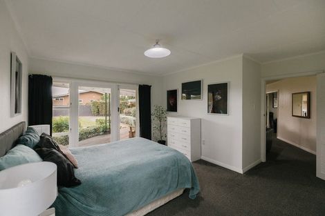Photo of property in 12 Lifford Place, Awapuni, Palmerston North, 4412