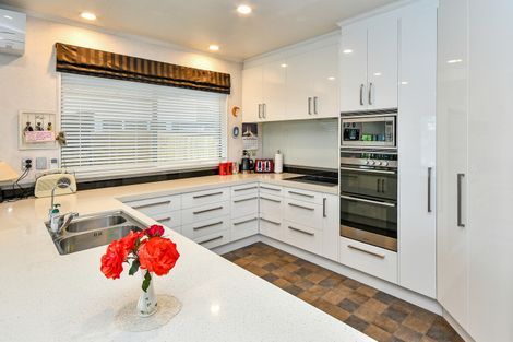 Photo of property in 103 Rushgreen Avenue, Pahurehure, Papakura, 2113