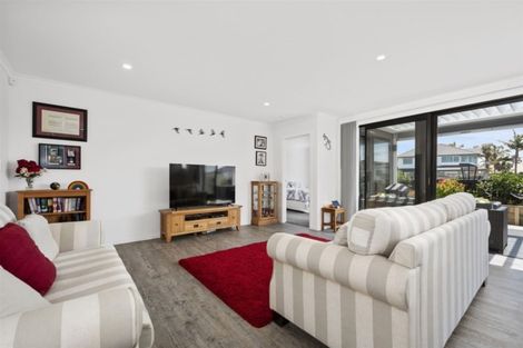 Photo of property in 6 Huanui Close, Papamoa Beach, Papamoa, 3118