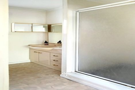 Photo of property in 50 Rehia Road, Massey, Auckland, 0614