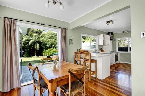 Photo of property in 40 Turakina Street, Merrilands, New Plymouth, 4312