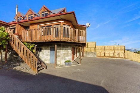 Photo of property in 128 Seaview Road, Paraparaumu Beach, Paraparaumu, 5032