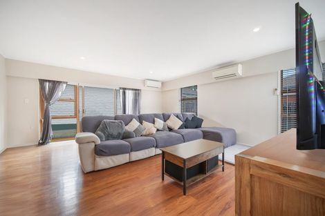 Photo of property in 32a Gills Avenue, Papakura, 2110