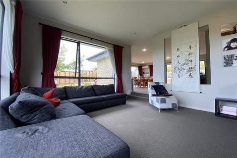 Photo of property in 2 Northbrook Close, Greenhithe, Auckland, 0632