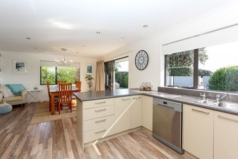 Photo of property in 5 Parkvue Drive, Bell Block, New Plymouth, 4312