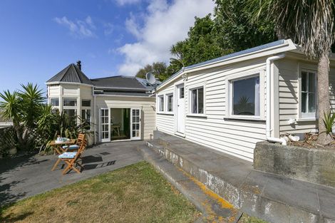 Photo of property in 8 Thorby Street, Northland, Wellington, 6012