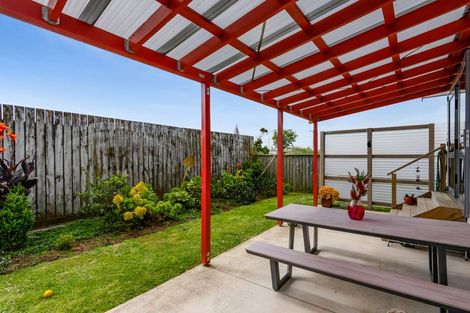 Photo of property in 11 Tasman Street, Opunake, 4616