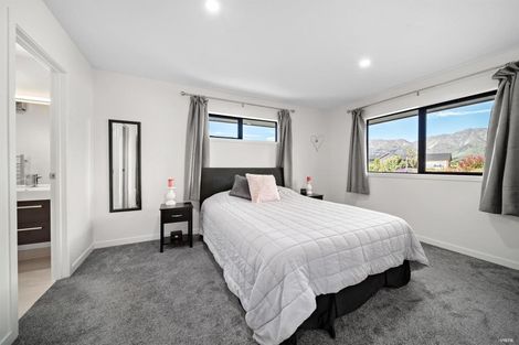 Photo of property in 13 Brewster Crescent, Lake Hawea, Wanaka, 9382