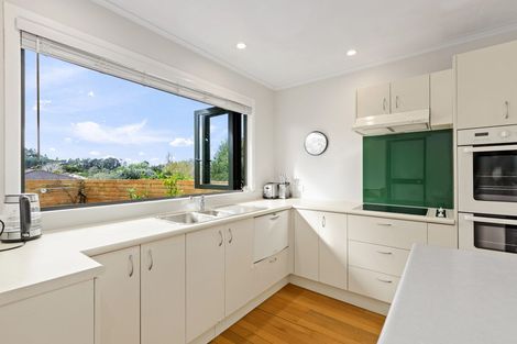 Photo of property in 6 Claridge Street, Glen Eden, Auckland, 0602