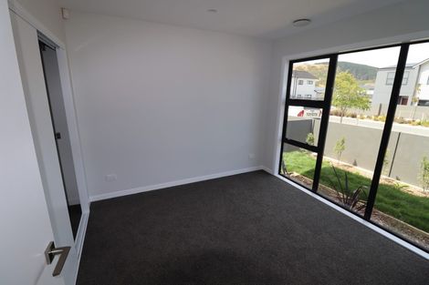 Photo of property in 28 Karearea Avenue, Kenepuru, Porirua, 5022