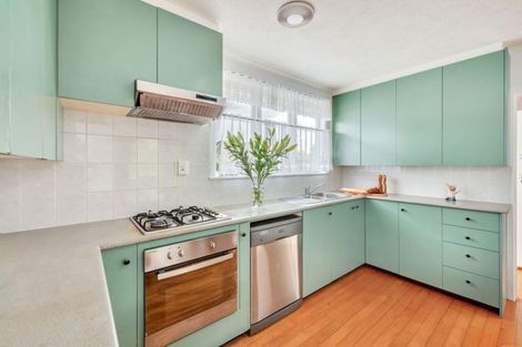 Photo of property in 120 Mahia Road, Manurewa, Auckland, 2102