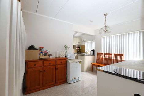 Photo of property in 91 Everglade Drive, Totara Heights, Auckland, 2105