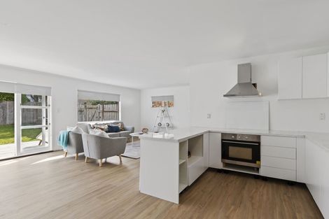 Photo of property in 10 Russell Avenue, Pukekohe, 2120